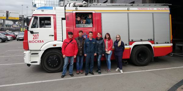 Обмен опытом: пожарные провели экскурсию для сотрудников Московского авиацентра © Гагаринское Обмен опытом: пожарные провели экскурсию для сотрудников Московского авиацентра