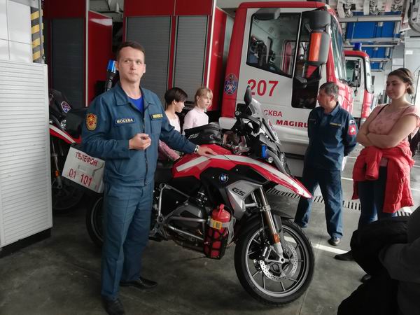 Обмен опытом: пожарные провели экскурсию для сотрудников Московского авиацентра © Гагаринское Обмен опытом: пожарные провели экскурсию для сотрудников Московского авиацентра